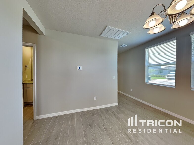 Building Photo - 7107 Amelia River Dr