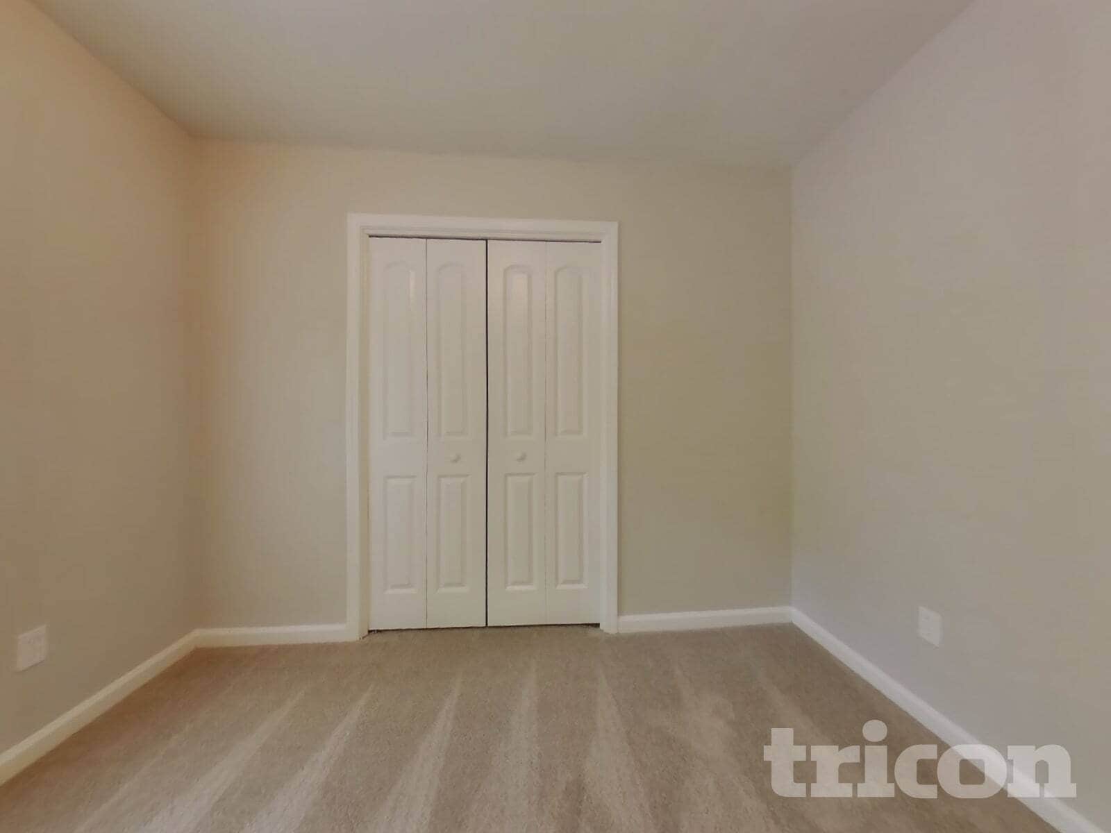 Building Photo - 450 Amsterdam Way