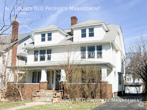 Building Photo - 3167 E Derbyshire Rd