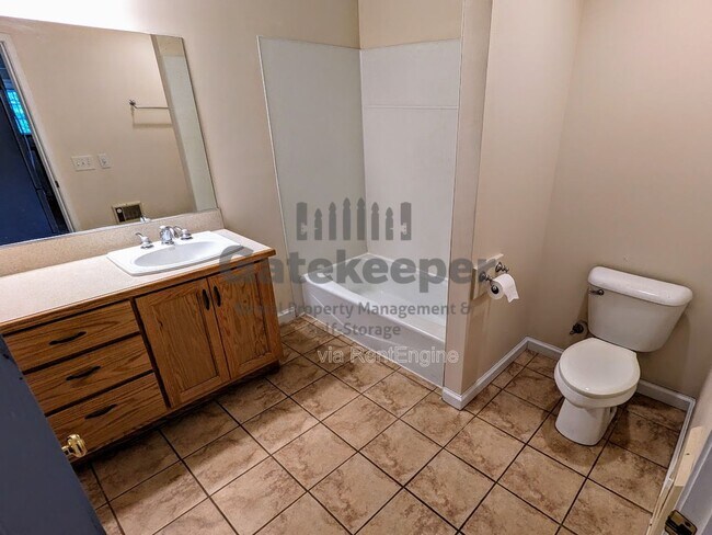 Building Photo - 1096 Boone Rd