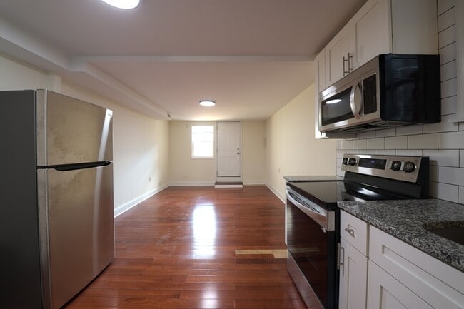 Building Photo - 1547 S 13th St