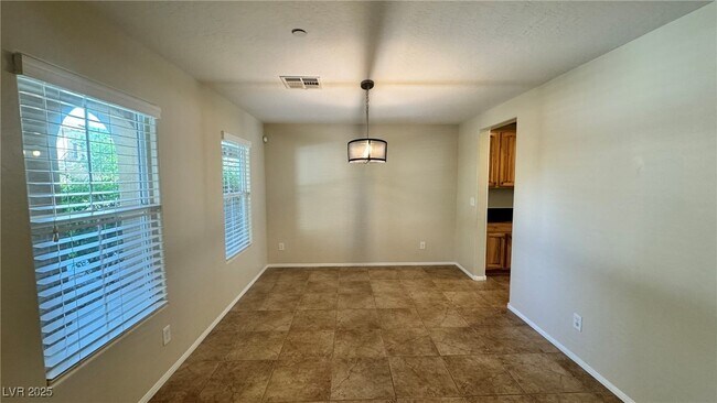 Building Photo - 3173 Color Palette Ave