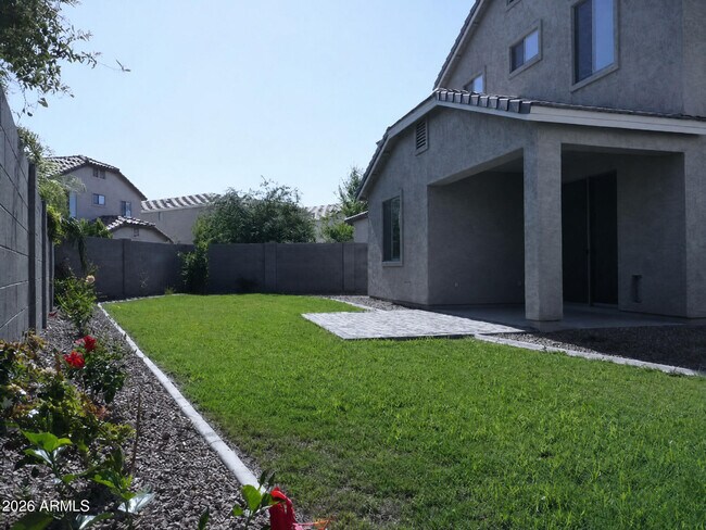 Building Photo - 3670 E Warbler Rd