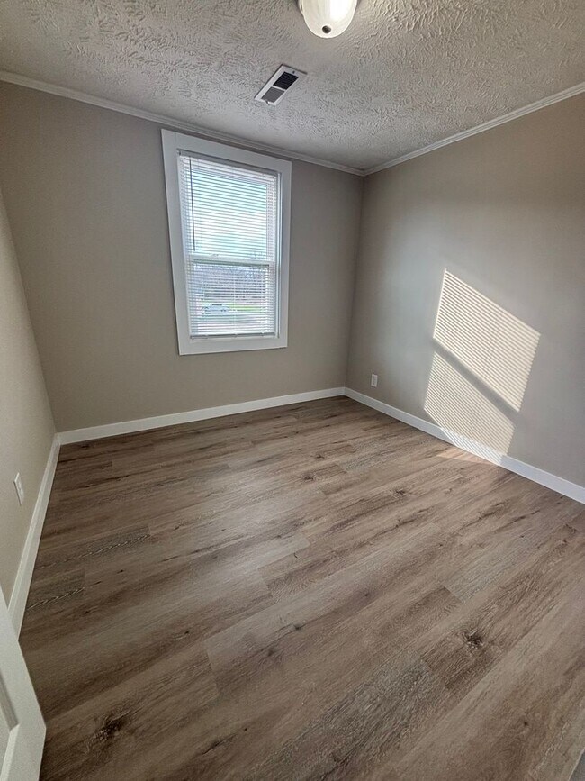 Building Photo - 224 Spring Creek Law Rd