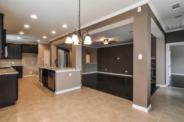 Building Photo - 2732 Costa Mesa Dr