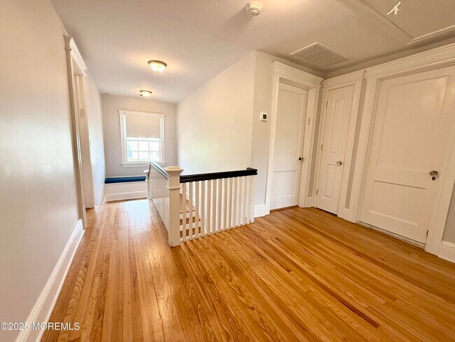 Building Photo - 125 Cedar Ave