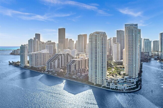 Building Photo - 848 Brickell Key Dr