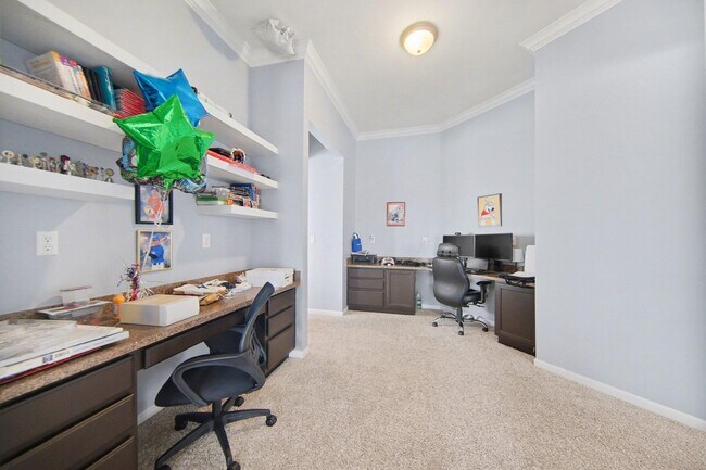 Building Photo - 1495 Chapleau Dr