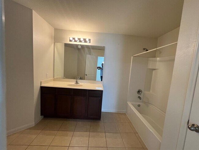 Building Photo - 9406 Gold Mountain Dr