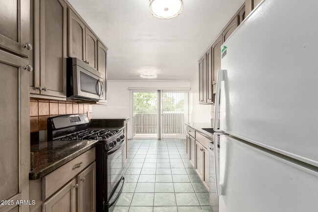 Building Photo - 6767 N 7th St