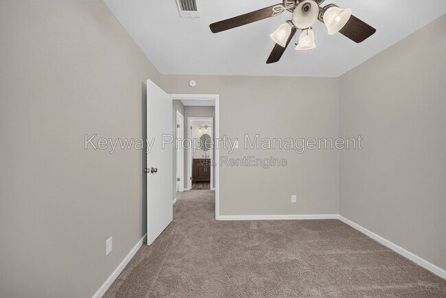 Building Photo - 2712 Fair Oak Ct