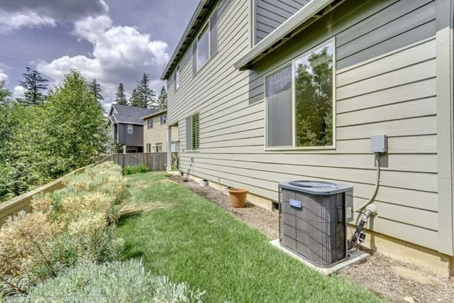 Building Photo - COMING SOON INQUIRE WITHIN- Beautiful 5 bdrm  and master on the main Home in Lacamas Meadows subd...