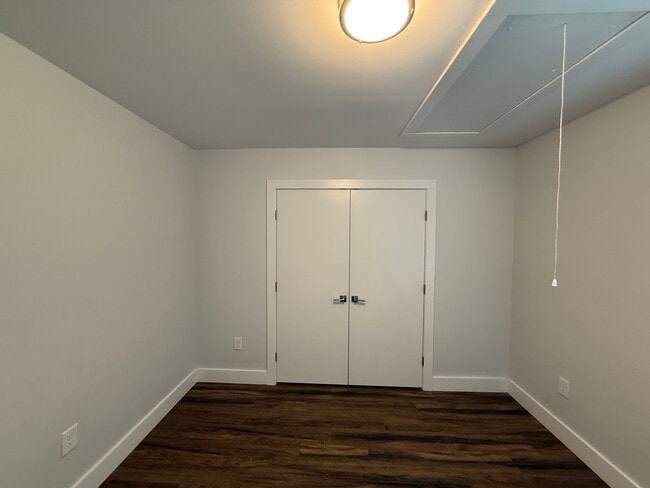 Building Photo - Room in House on S Alston Ave