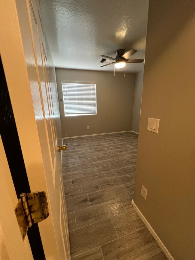 Building Photo - South Phoenix 4 Bed 2 Bath
