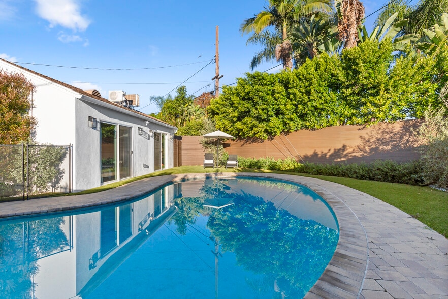 Building Photo - 12801 Waddell St