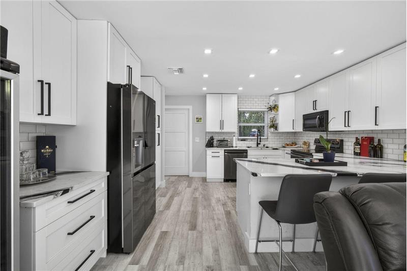 Building Photo - 2388 S Wallen Dr