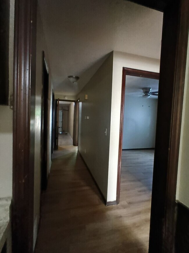 Building Photo - Nice duplex