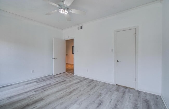 Building Photo - 716 Bering Dr