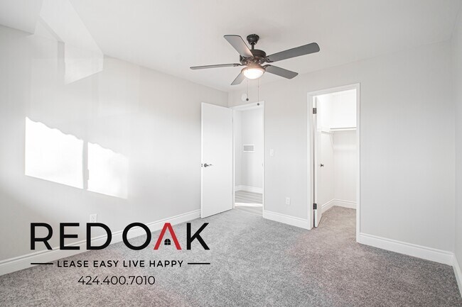 Primary Photo - 821 N Wilcox Ave