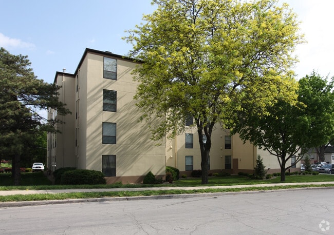 Building Photo - Santa Fe Place Apartments