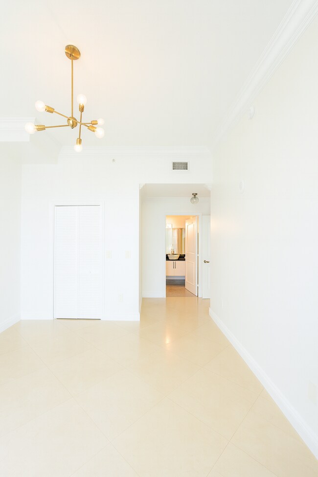 Building Photo - 31 SE 5th St