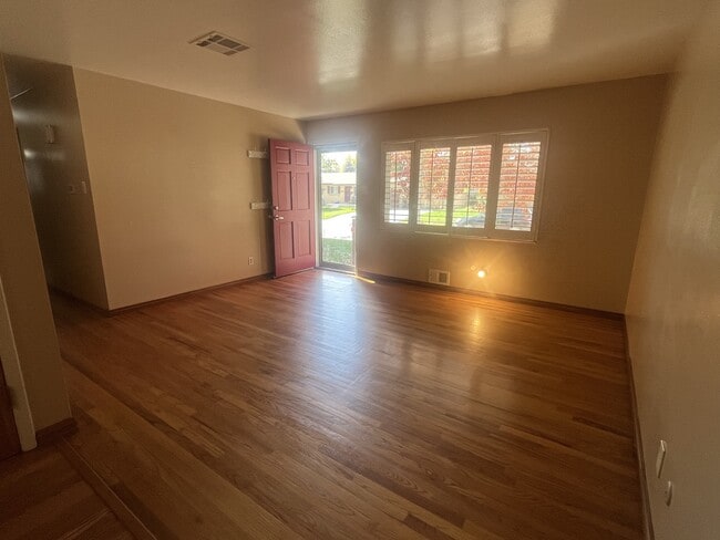 Building Photo - 6448 Iris Way