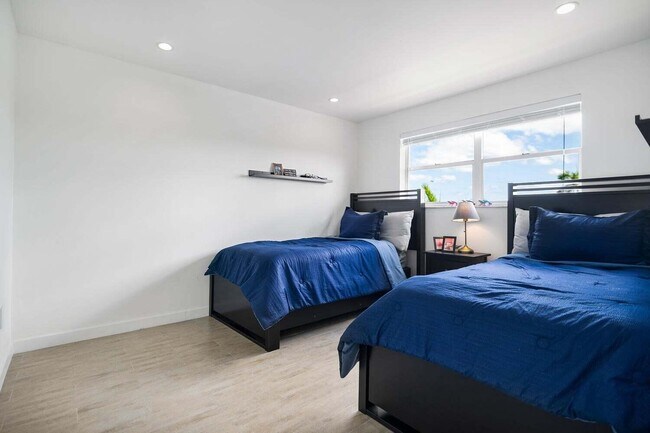 Building Photo - 1605 Pennsylvania Ave