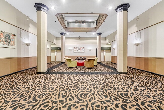 Building Photo - $1,550.00, 1 bed1 bath Updated Condo located in the heart of Denver