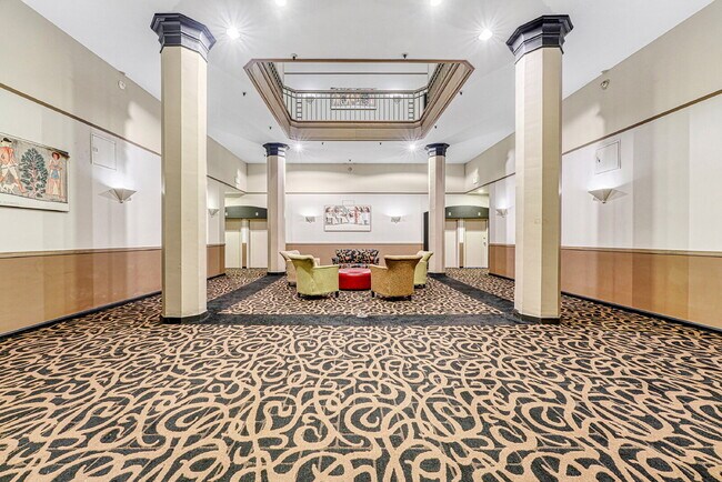 Building Photo - $1,795.00, 1 bed1 bath Updated Condo locat...