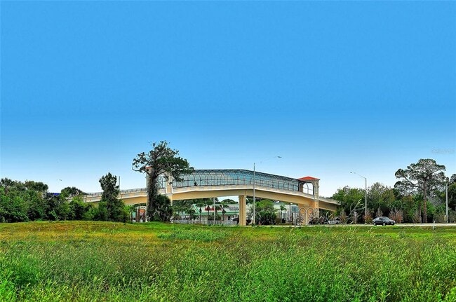 Building Photo - 641 Coral Dr