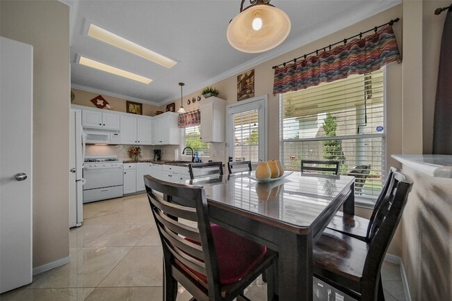 Building Photo - 9514 Trailing Moss Dr