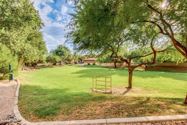 Building Photo - 10136 E Southern Ave