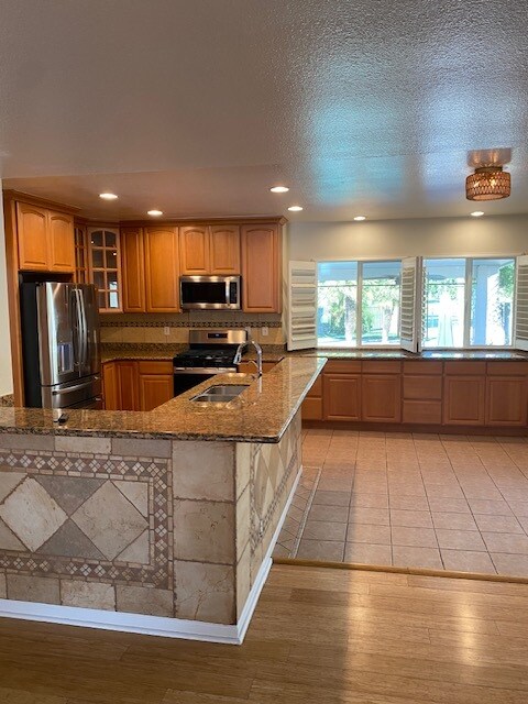 Building Photo - 5460 Azure Ct