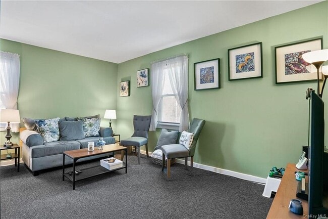 Building Photo - 4 Montgomery Rd