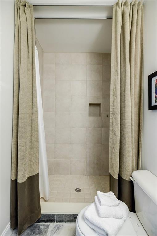 Building Photo - 470 Hamilton St SE