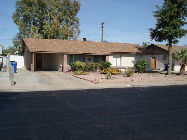 Building Photo - INQUIRE - OPEN HOUSE COMING SOON:   LARGE 4BR/2BA HOUSE, TILE, REMODELED, GREAT LOCATION, NEAR MC...