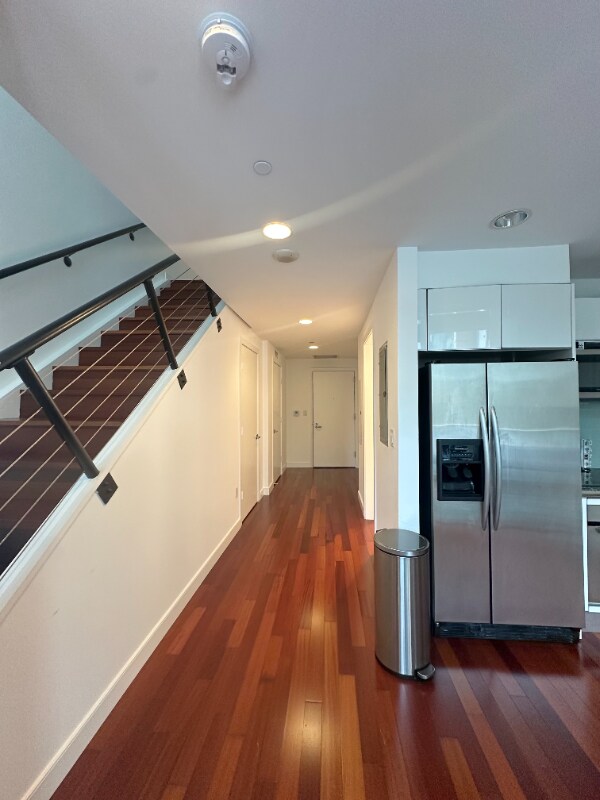 Building Photo - 1060 Brickell Ave