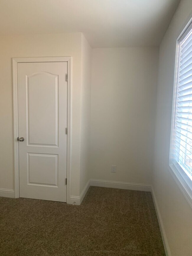 Building Photo - Magalia Home for rent, 3bed 2bath, enclose...