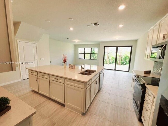 Building Photo - 8189 Cinch Way