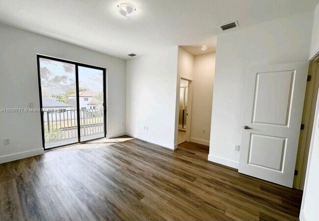 Building Photo - 15728 SW 136 Way