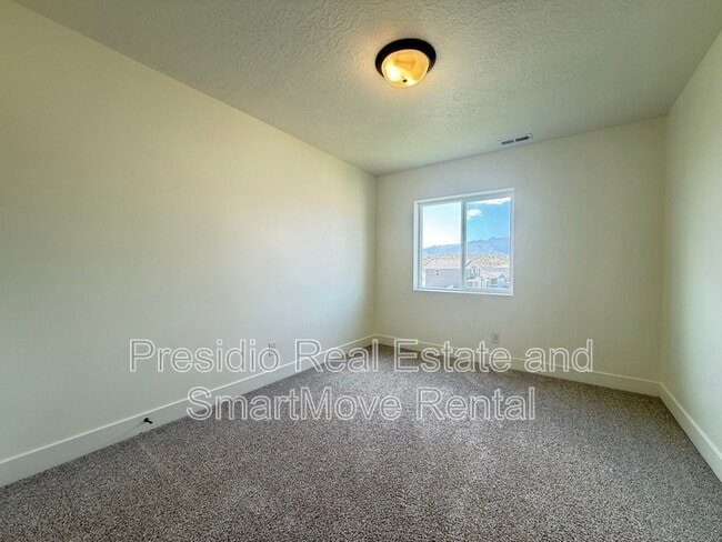 Building Photo - 7177 N Slick Rock Way