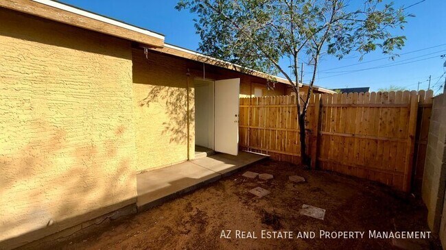 Building Photo - 1235 E Taylor St