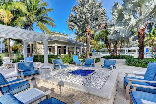Building Photo - 444 Bay Colony Dr N