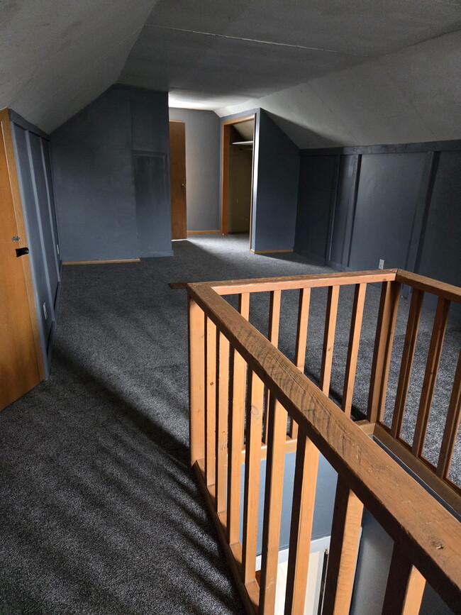 Building Photo - 1210 W Mac Queen Ave