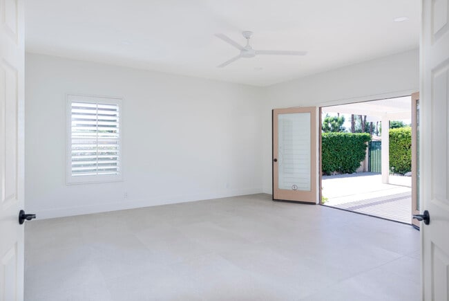 Building Photo - 28 Park Mirage Ln