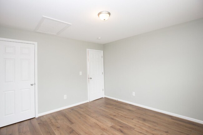 Building Photo - "Charming 3 Bed, 2 Bath Home in Spring Lak...