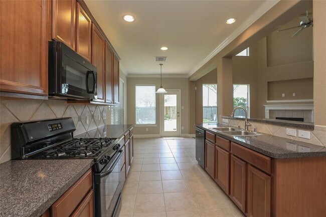 Building Photo - 9603 Red Rugosa Dr