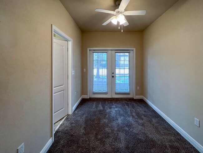 Building Photo - 2972 SW 35th Pl