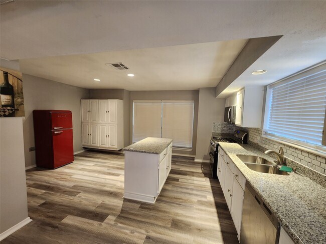 Building Photo - 12239 Kleinmeadow Dr