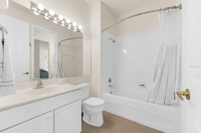 Building Photo - 4500 Streamside Ct